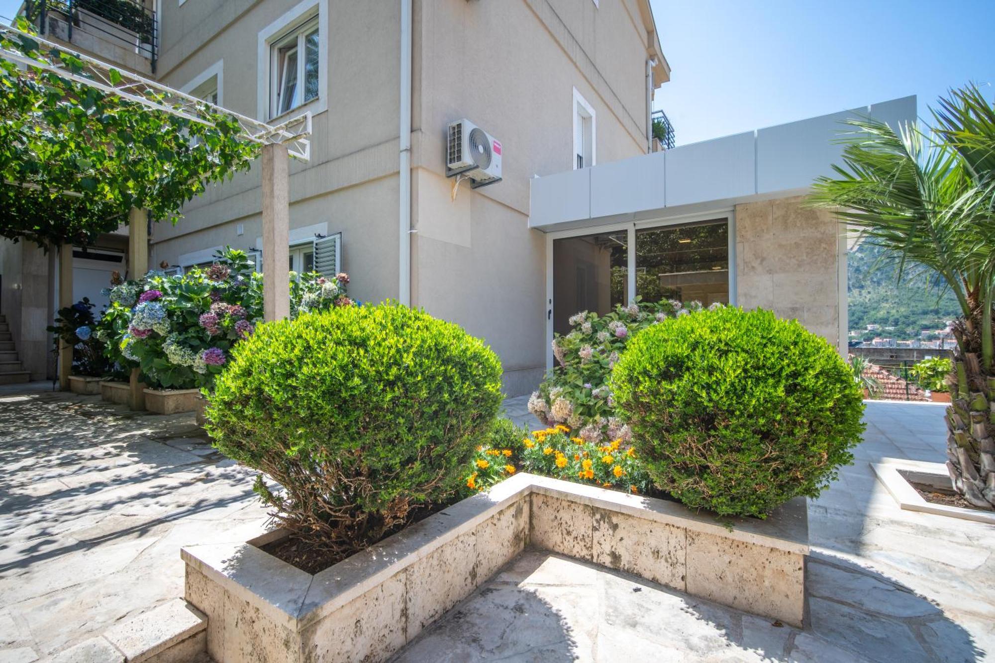 Palma Apartments Kotor Exteriör bild
